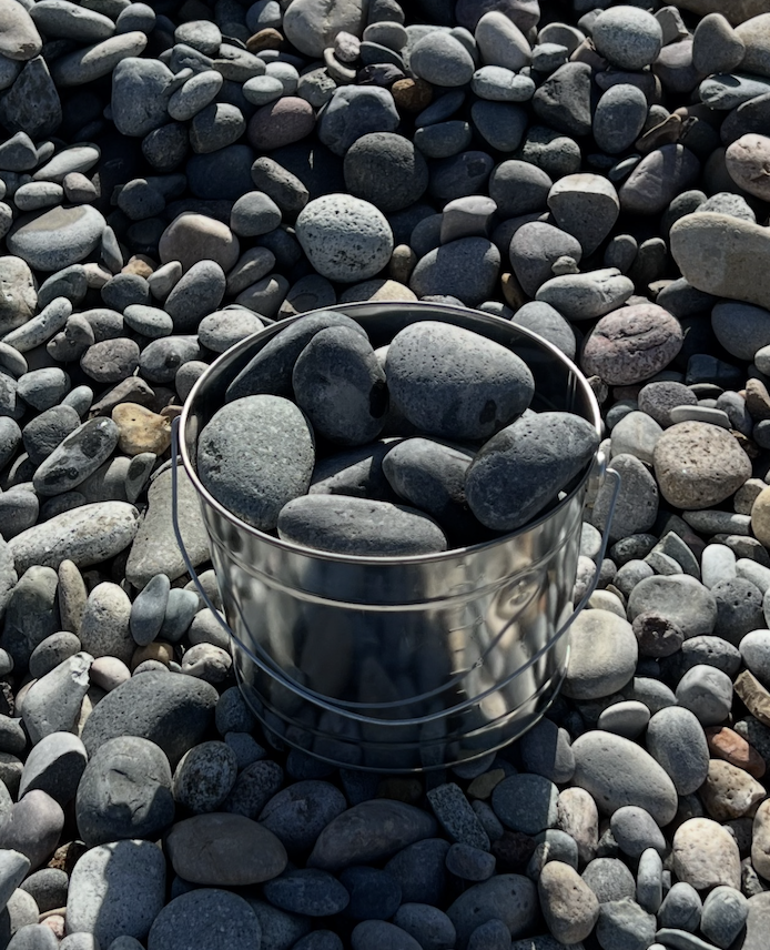 Scooper of 2-4" Colorado Blue Buy the Ton Materials