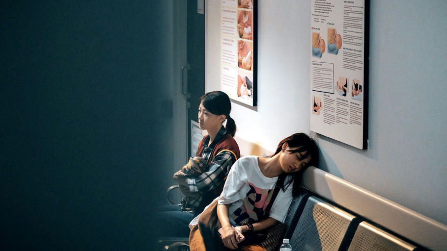 © SUNSTRONG ENTERTAINMENT