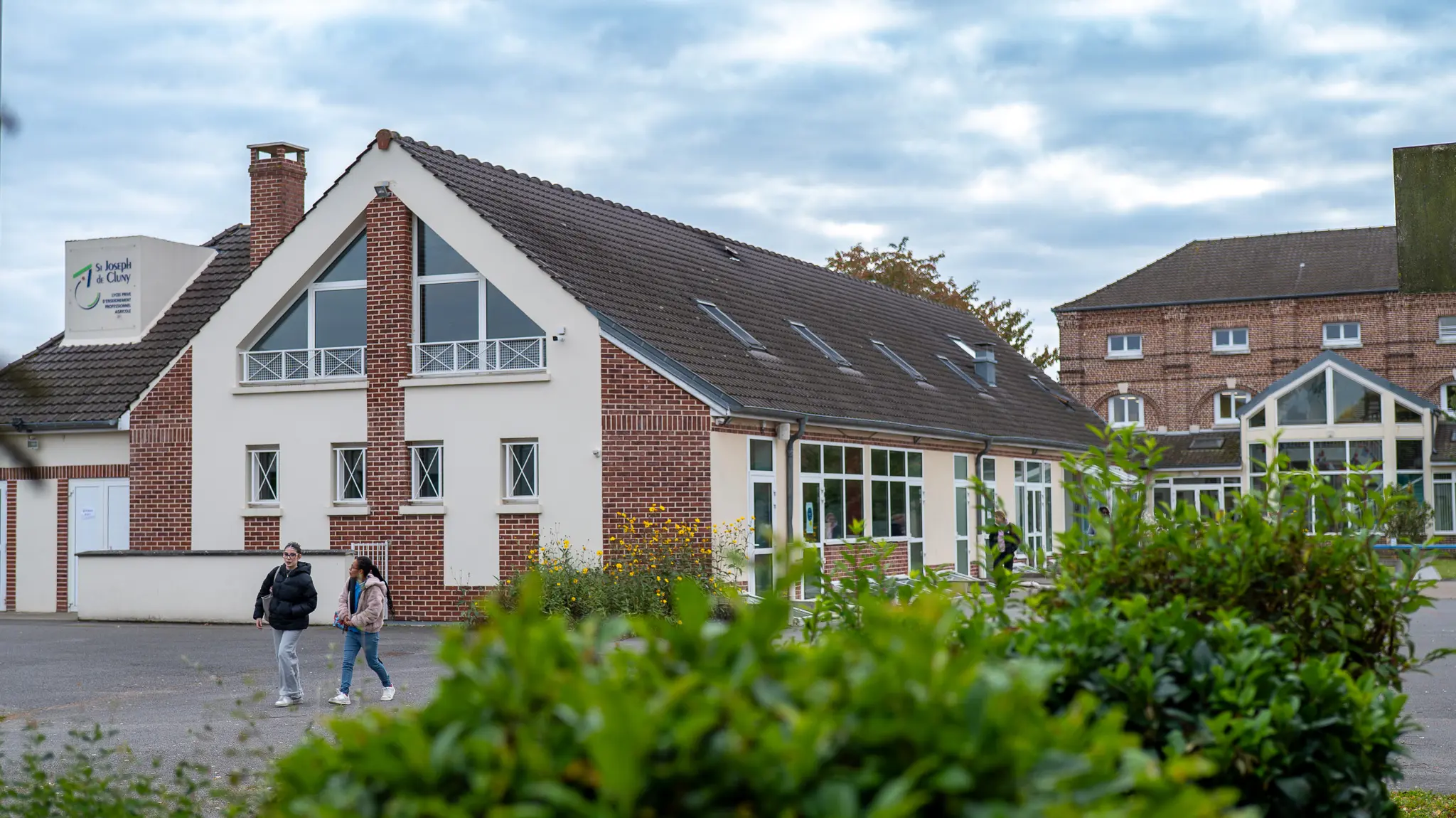 Le Lycée Saint Joseph de Cluny vous ouvre grand ses portes le 28 mars ! - Image 1