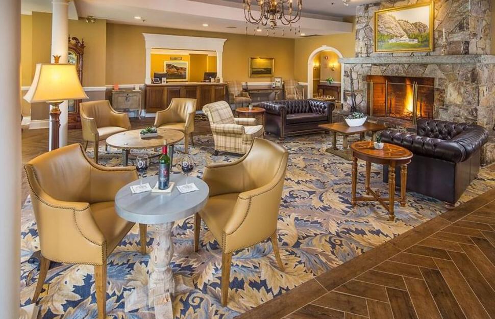 White-Mountain-Hotel-Resort-10.jpg