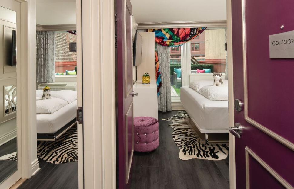 Staypineapple-An-Artful-Hotel-Midtown-New-York-2.jpg