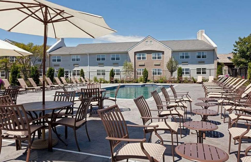 DoubleTree-by-Hilton-Cape-Cod-Hyannis-2.jpg