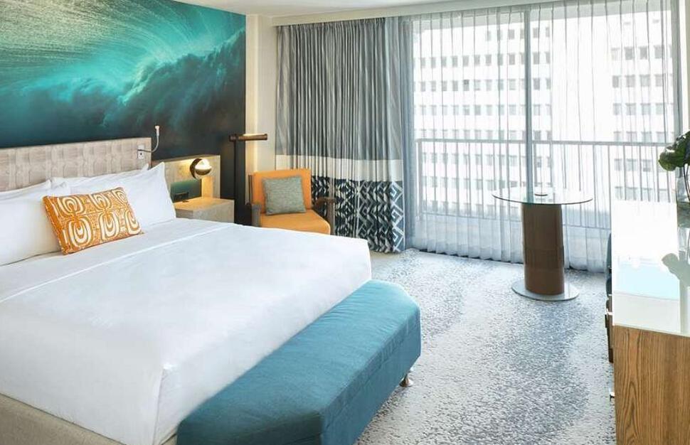 Outrigger-Waikiki-Beachcomber-Hotel-11.jpg