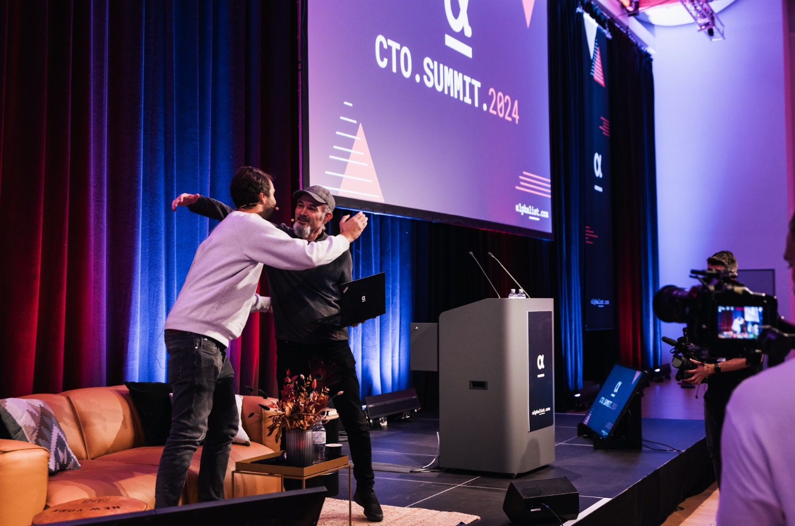 Level up as a CTO at our annual CTO Summit. Lunch starts at 1 pm, followed by rapid-fire insights from top engineers and leaders.

At 6:30 pm, we hop on a bus from Kinopolis to Bullerei for dinner and drinks — a relaxed setting to connect with fellow CTOs. With code.talks speakers in the mix, expect top-tier ideas and conversations.
