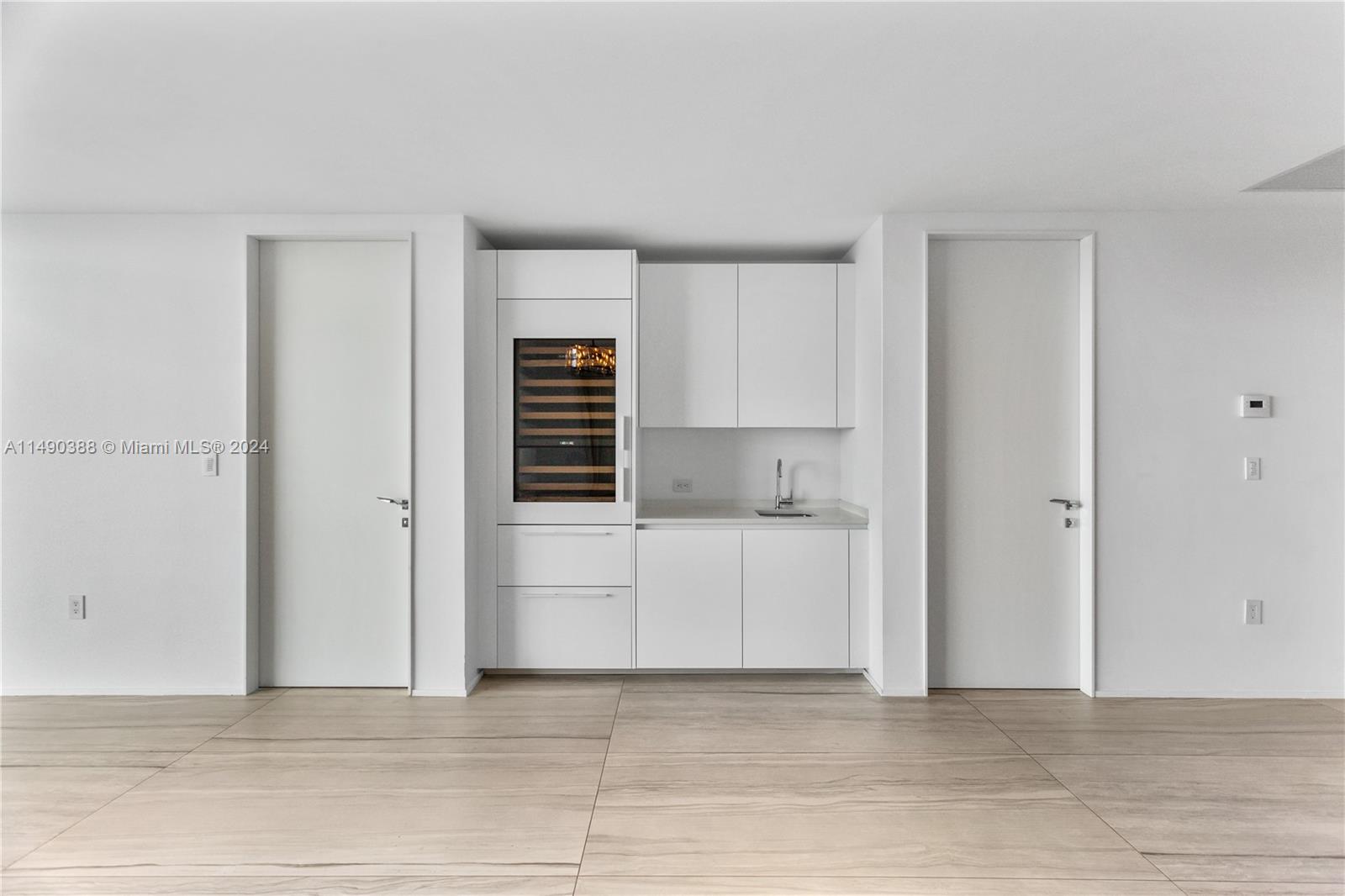 Real estate property located at 1000 Biscayne Blvd #1002, Downtown, Miami, Florida