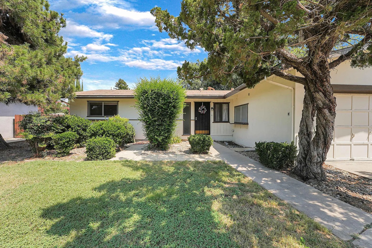 Real estate property located at 3732 W Paradise Avenue, Sw Visalia, Visalia, CA