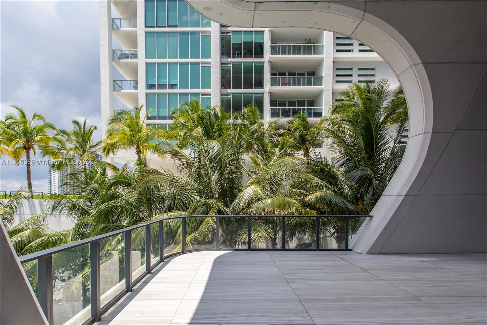 Real estate property located at 1000 Biscayne Blvd #1002, Downtown, Miami, Florida