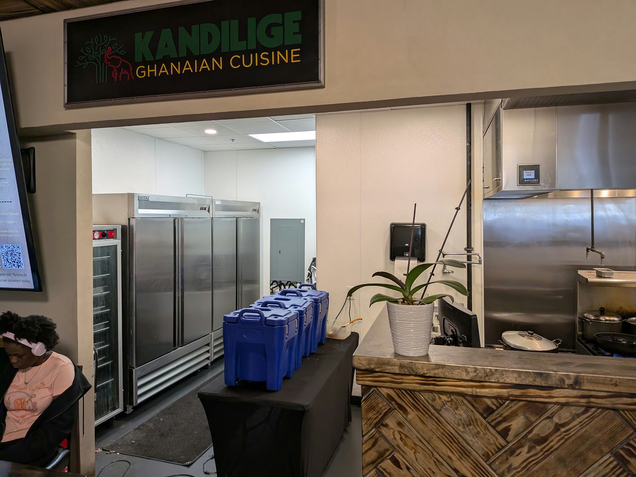 Kandilige Ghanaian Cusine (Kern's Food Hall)