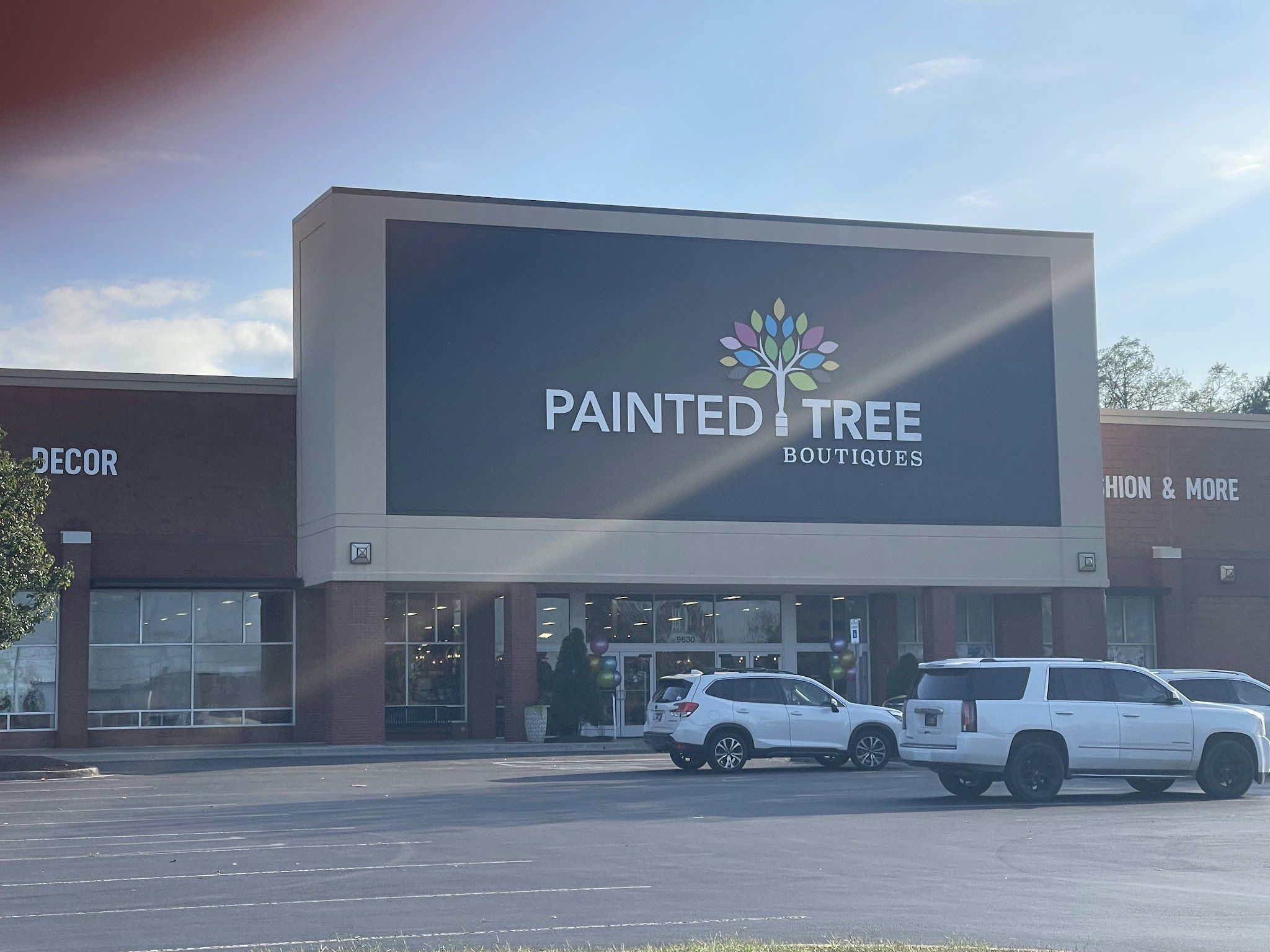 S.A. Shopping Bazar (Painted Tree)