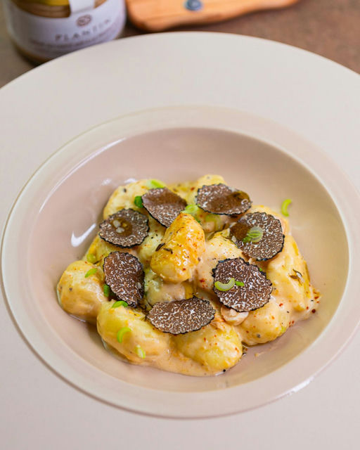 Gnocchi mit Comté-Creme und frischer Trüffel aus Burgund | Raffinierte Rezept von Plantin