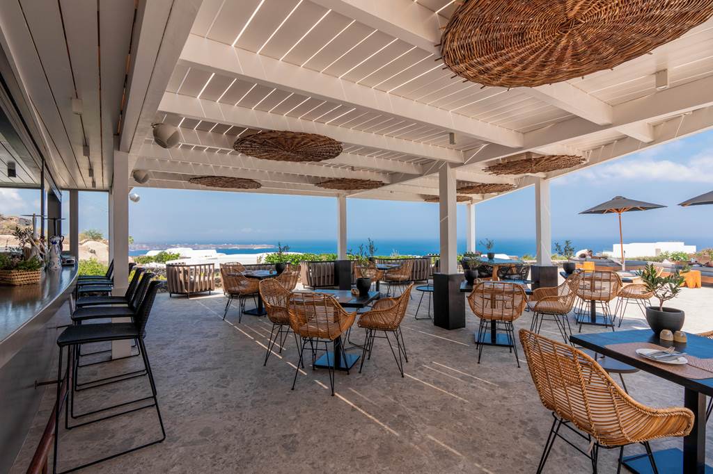 JTR_81478_Santo_Pure_Oia_Suites_&_Villas_1123_06.jpg