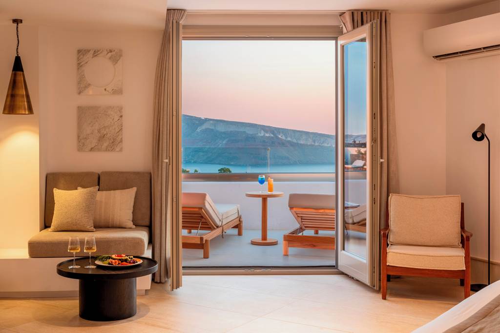 JTR_81478_Santo_Pure_Oia_Suites_&_Villas_1123_03.jpg