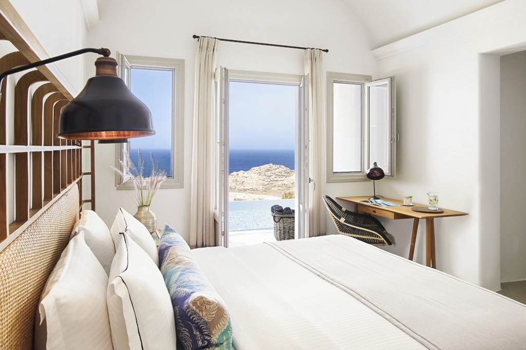 JTR_81478_Santo_Pure_Oia_Suites_&_Villas_1123_01.jpg