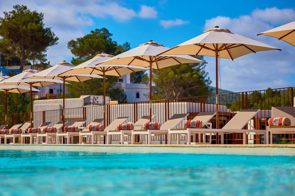 IBZ_71892_Cala_San_Miguel_Hotel_Ibiza_Curio_Collection_by_Hilton_0724_07.jpg