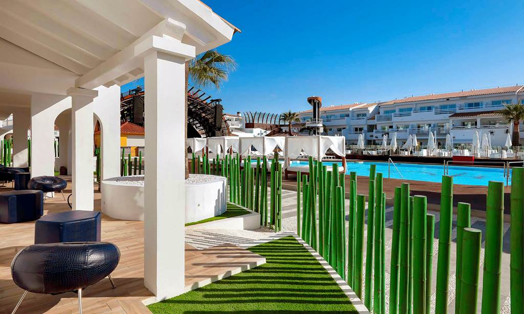 IBZ_70027_Ushuaia_Ibiza_Beach_Hotel_0822_02.jpg