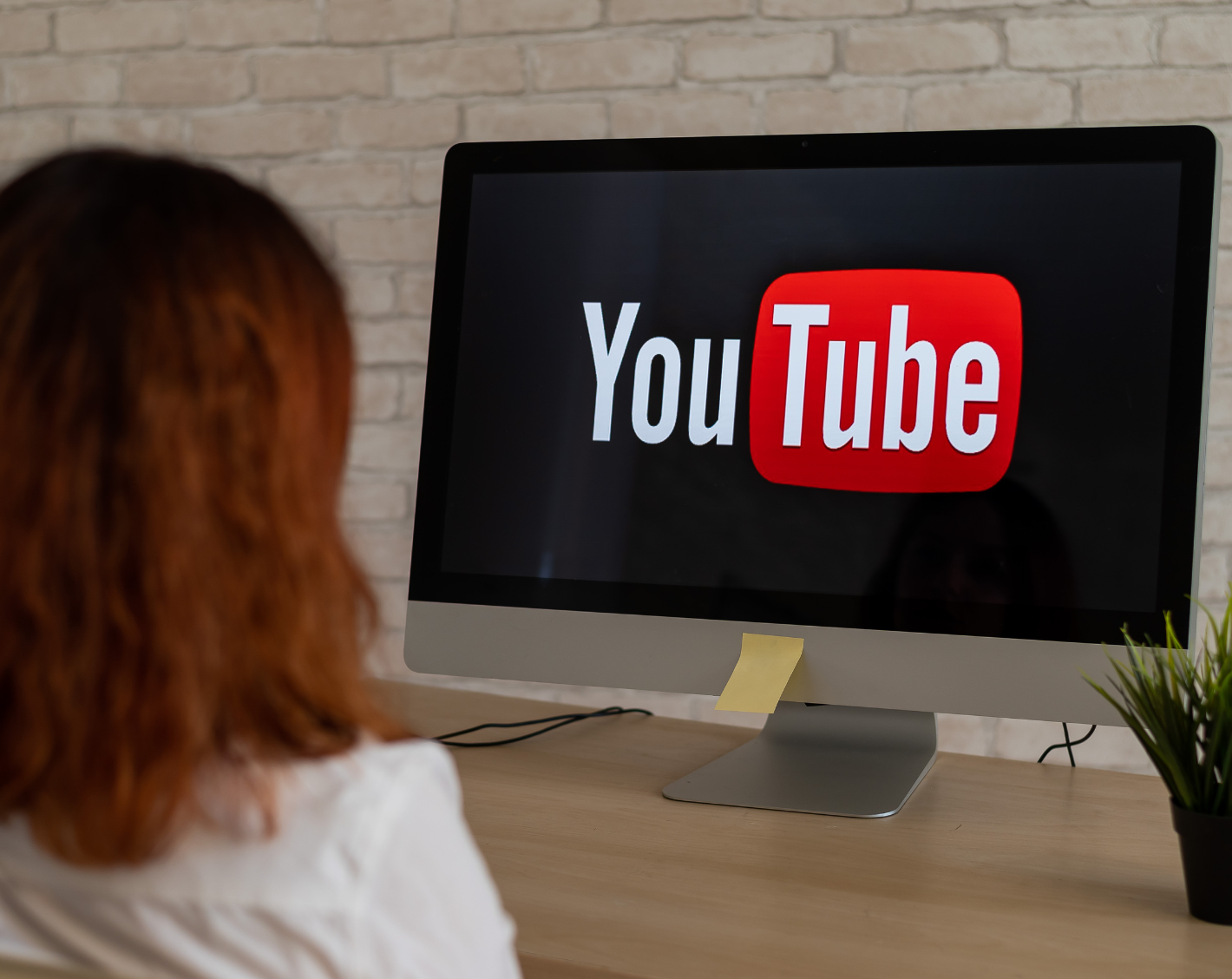 Visualization of Capterra website with review data extraction, symbolizing Capterra Reviews Scraping Services