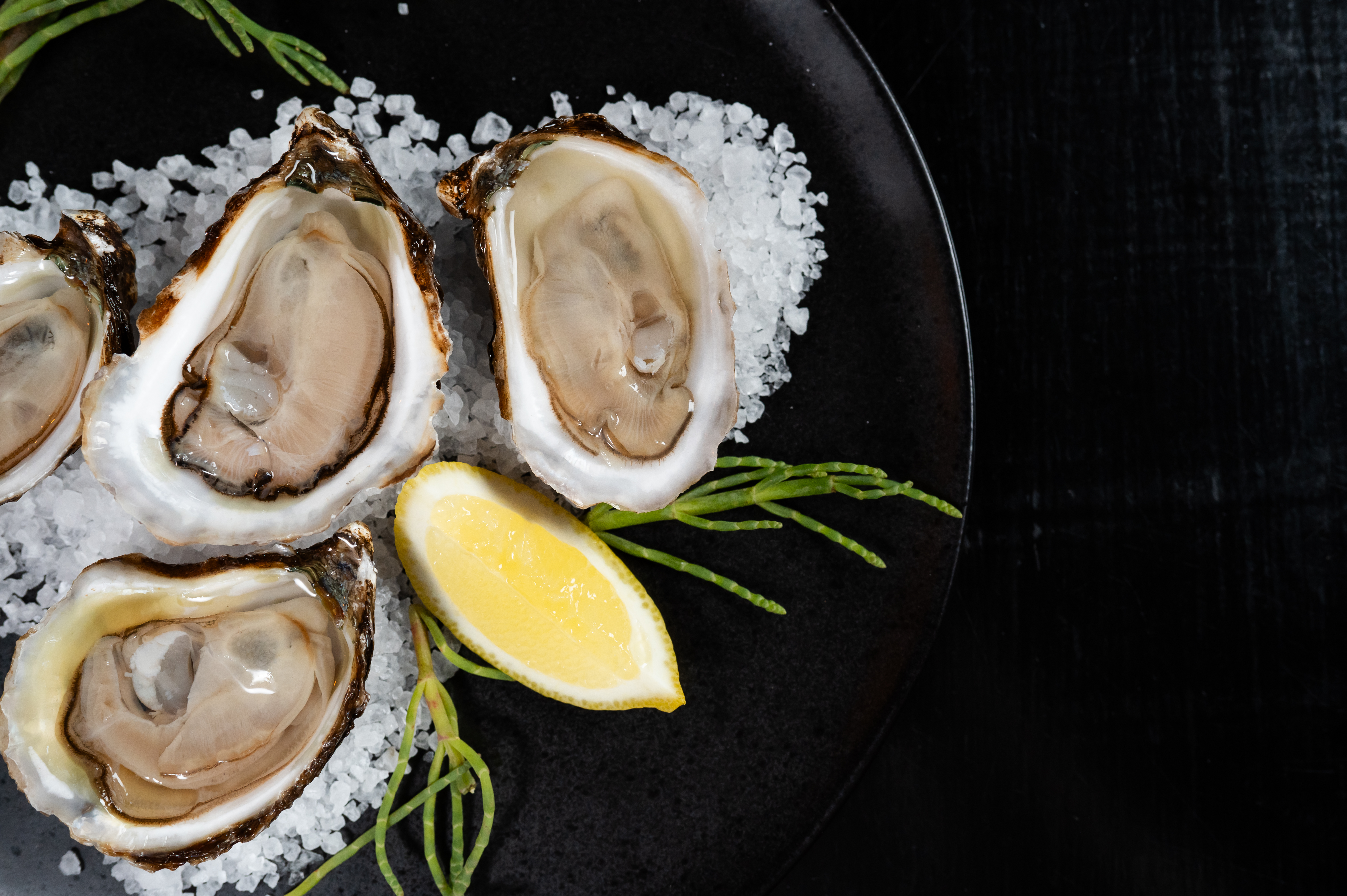 Hot wings served at Deuce Pub & Pit in Columbia, MO.