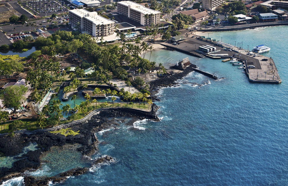 Courtyard-by-Marriott-King-Kamehamehas-Kona-Beach-4.jpg