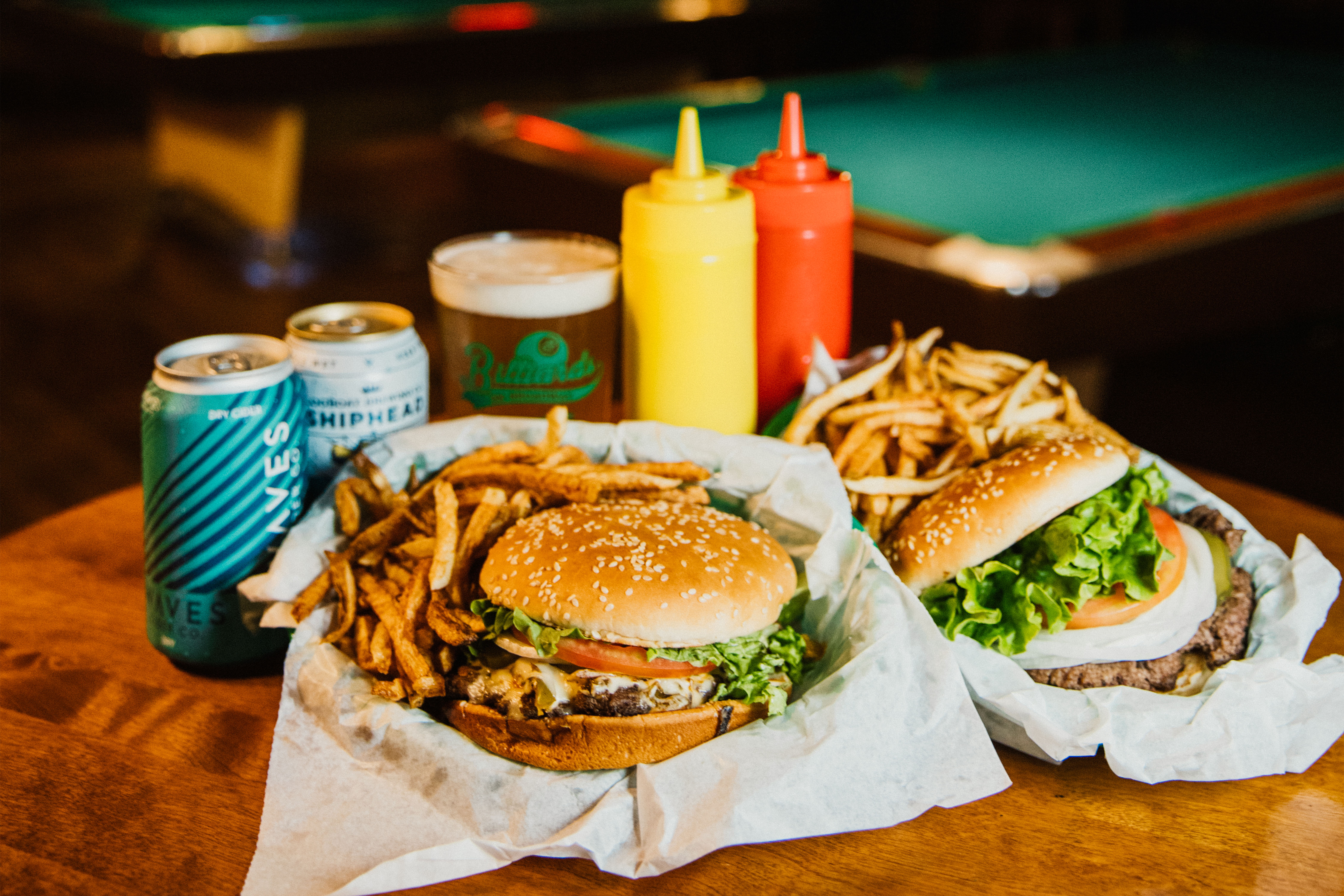 Hot wings served at Deuce Pub & Pit in Columbia, MO.
