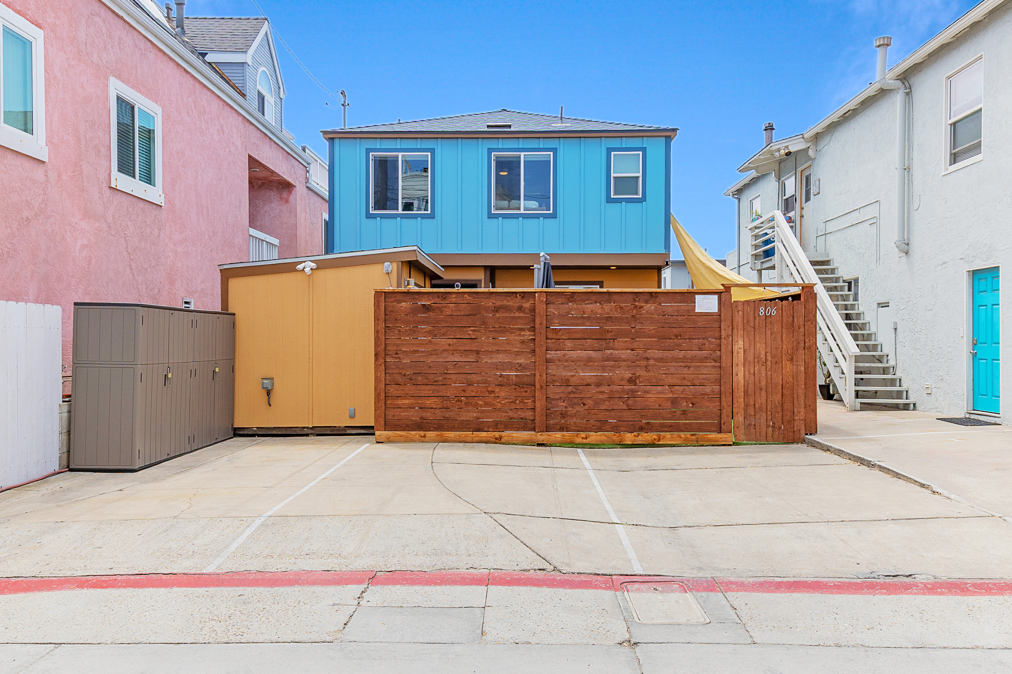 3 Parking Spots & Level 2 EV Plugin