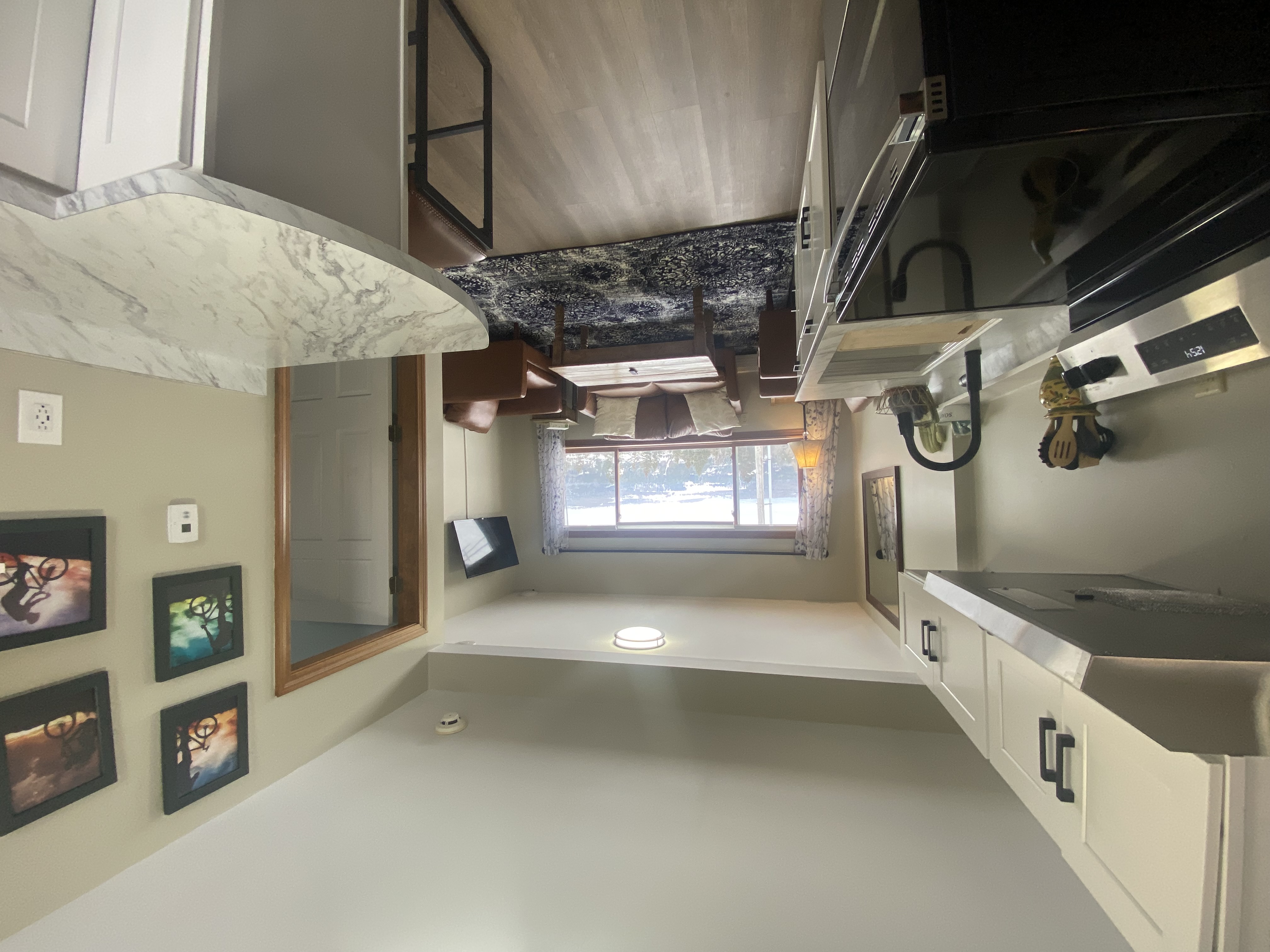 Beltway View Suite w/patio