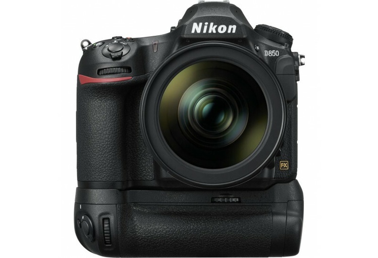 D850 BODY WITH BATTERY GRIP