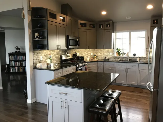 RESIDENTIAL REMODEL