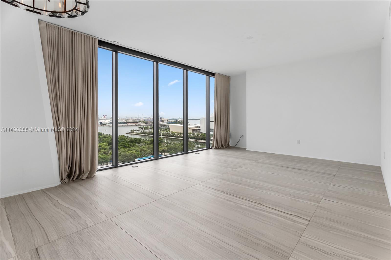 Real estate property located at 1000 Biscayne Blvd #1002, Downtown, Miami, Florida