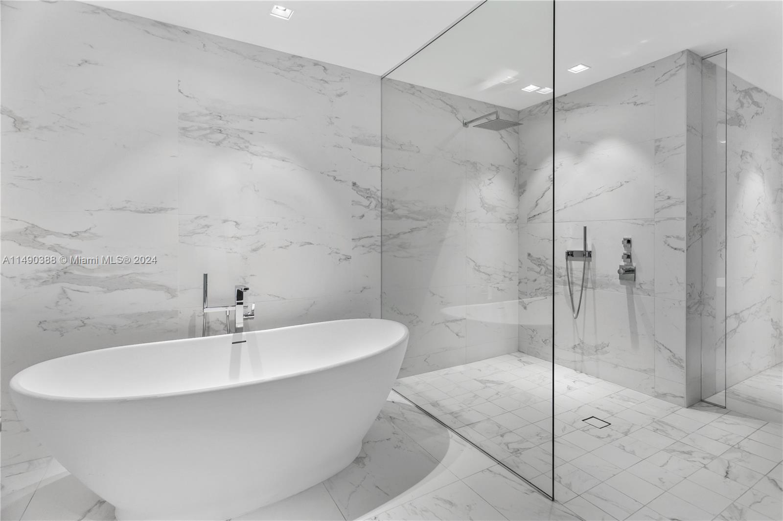 Real estate property located at 1000 Biscayne Blvd #1002, Downtown, Miami, Florida