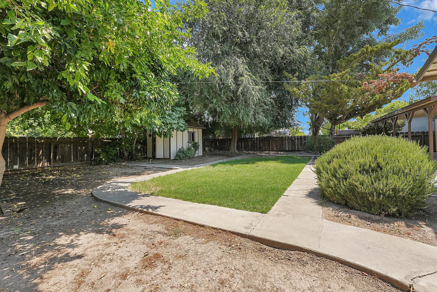 Real estate property located at 3732 W Paradise Avenue, Sw Visalia, Visalia, CA