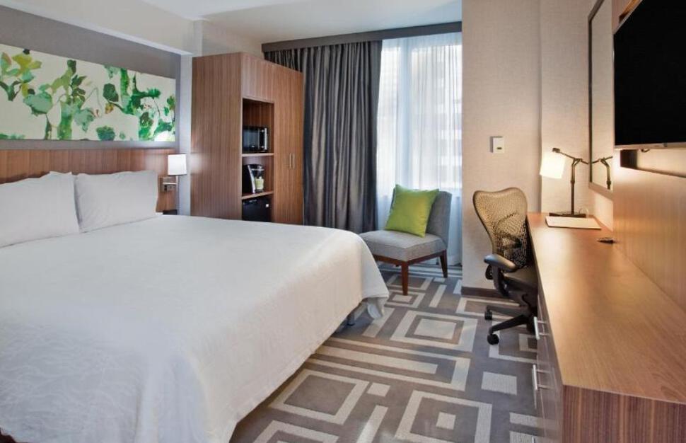 Hilton-Garden-Inn-Central-Park-South-12.jpg