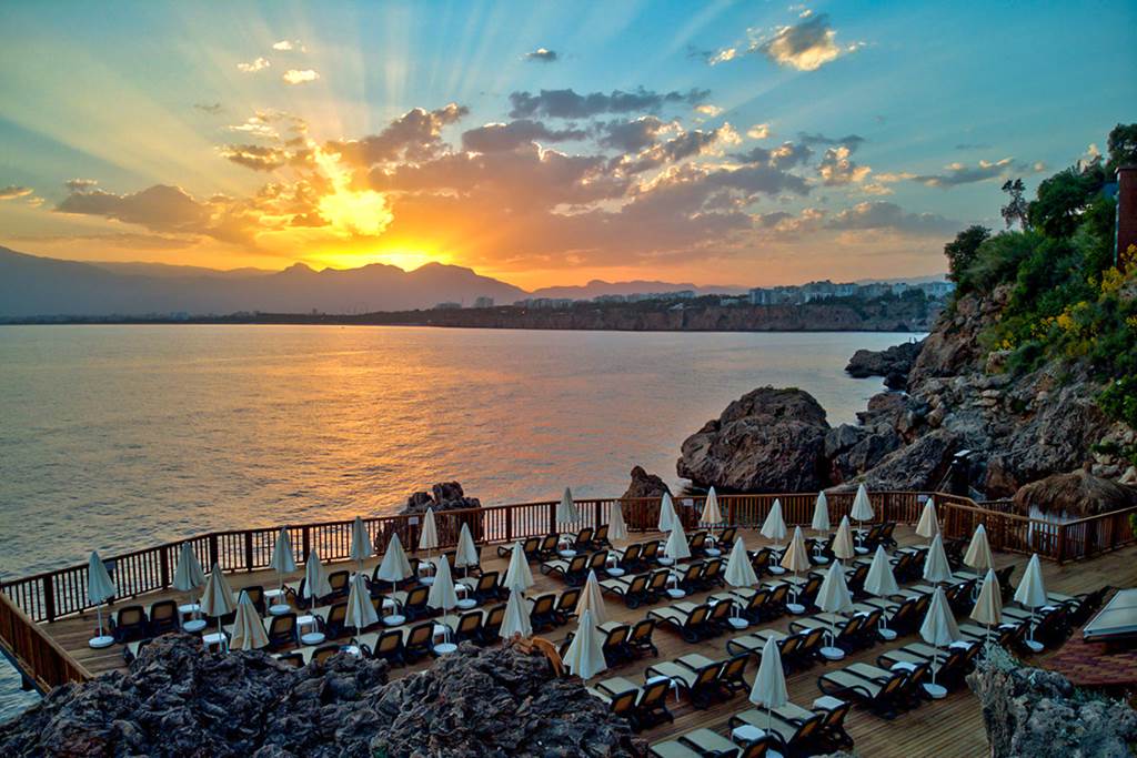 AYT_83923_Ramada_Plaza_Antalya_0622_18.jpg