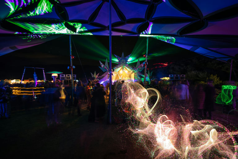 194. UW-23-@stefman_--(Crowd, Long Exposure, Reacola, Sunday, Umbrella Stage).jpg