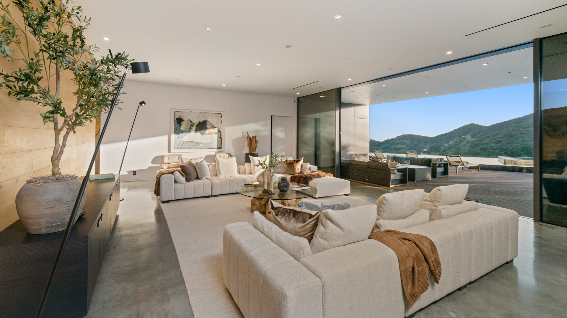 Real estate property located at 2341 Gloaming Way, Beverly Crest, Beverly Hills, CA