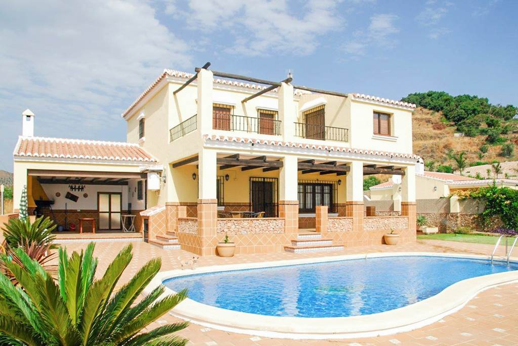AGP_86757_Villa_Marta_Nerja_1223_01.jpg
