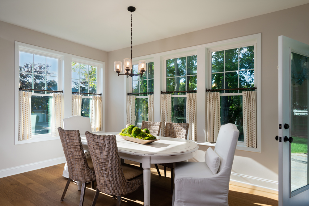 43 Julian's Way - Weston Primary Down - Dining Area with windows on two sides
