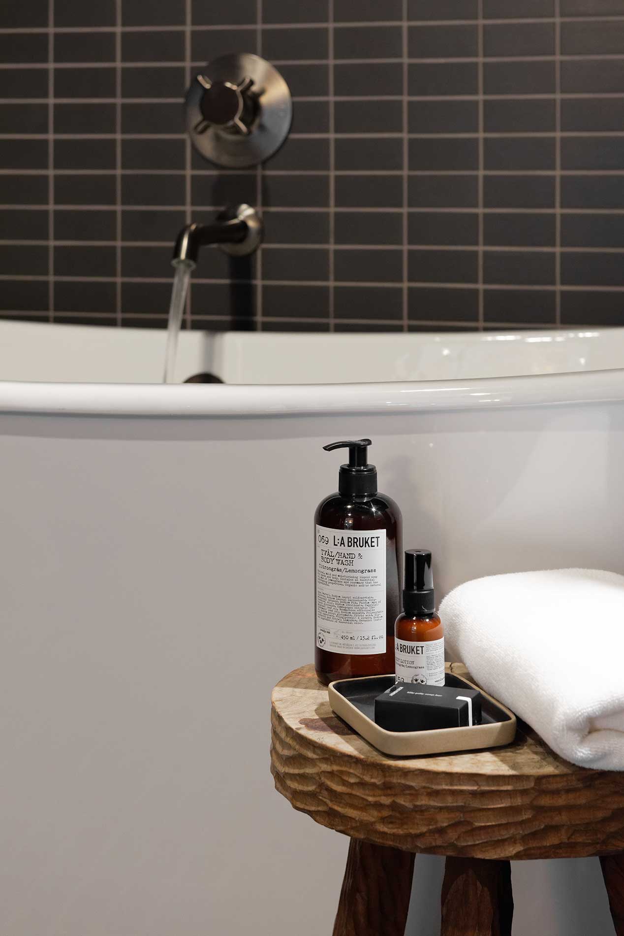 Mollie Aspen gallery 3