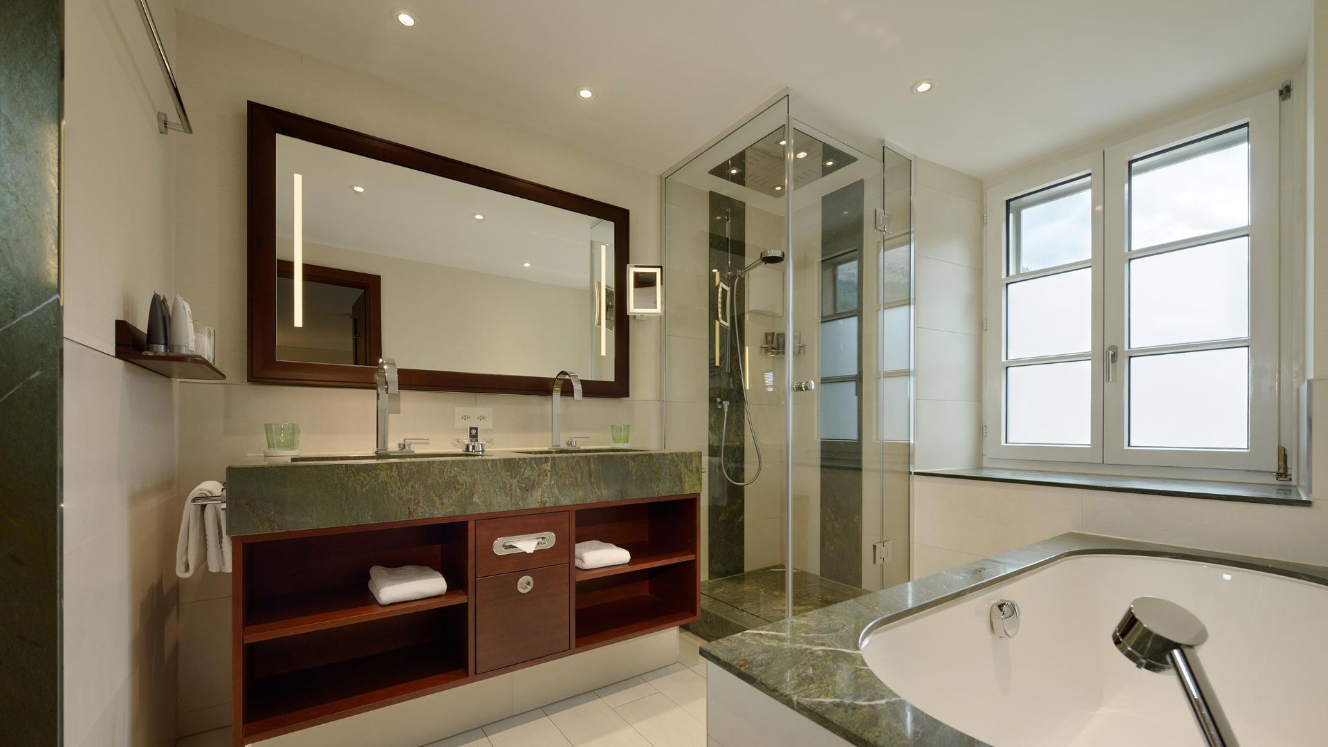 Mont Cervin Palace gallery 3