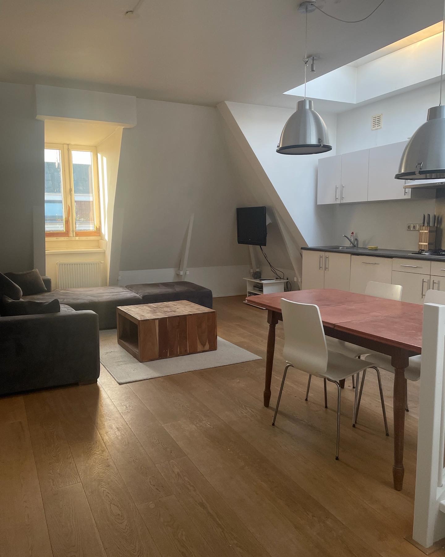 img of https://v5.airtableusercontent.com/v3/u/51/51/1774044000000/ATywOz64JF3YKtK7xRO-XA/k6QaFmZ9_GLDRCXNU0xNj2JbBXd4TJCAZBzWpbM-DTRqorFF4Xb5GVaRo_k9Jw77HaROSu1oBwVH2kFYSw9QaXELEHO_C6dwILABvHHToCrb7faqJOWDOUHO3hm7SZcXlZiRKN4gqLpCqSNaTHmbZg/ILPsS43yjT4GN3SadiUADRukCYBhf6FlaSC8uwXm49M