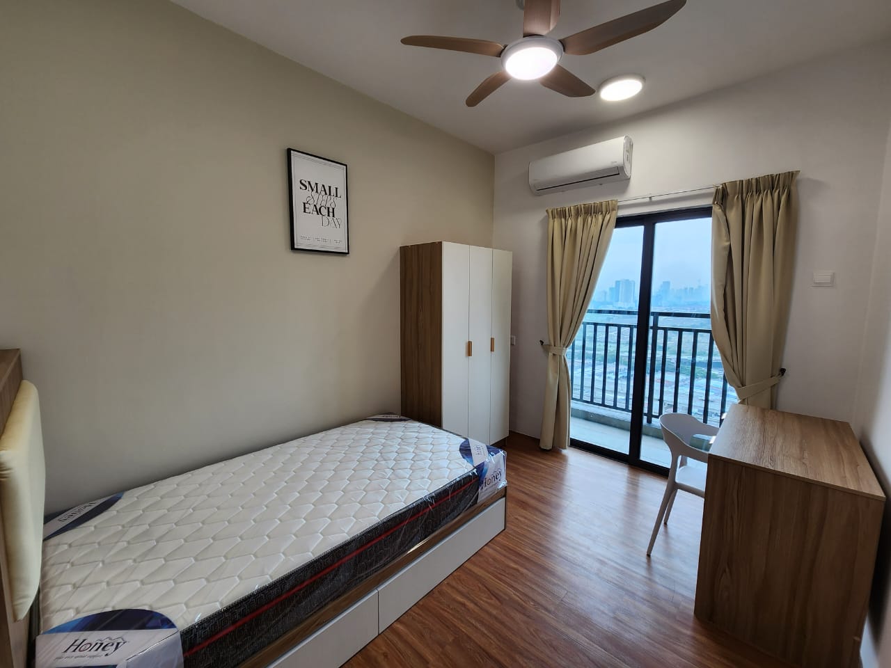 MUJI BALCONY ROOM 1200SF-1