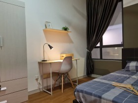 SMALL ROOM-2