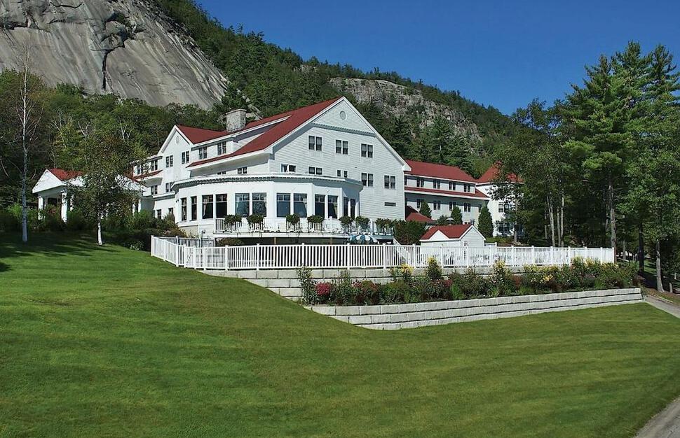 White-Mountain-Hotel-Resort-9.jpg