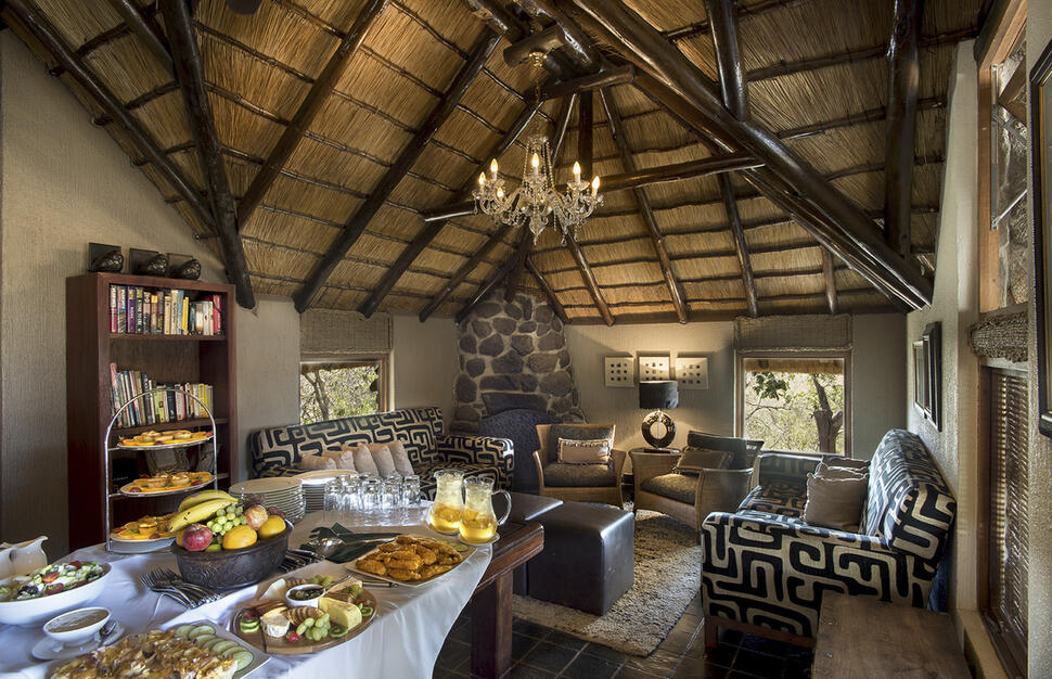 Tshukudu-Bush-Lodge-9.jpg