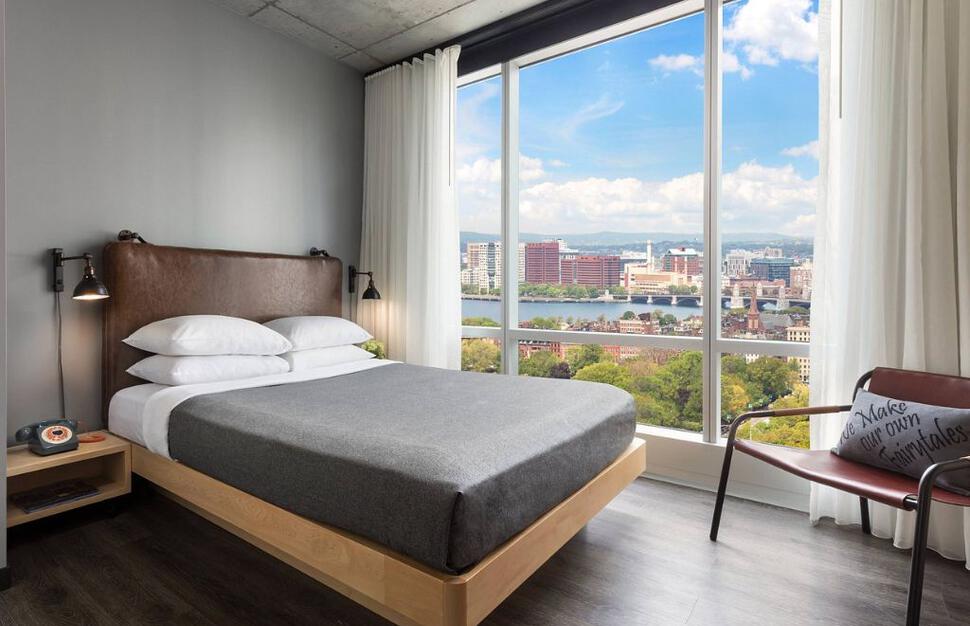 Moxy-Boston-11.jpg