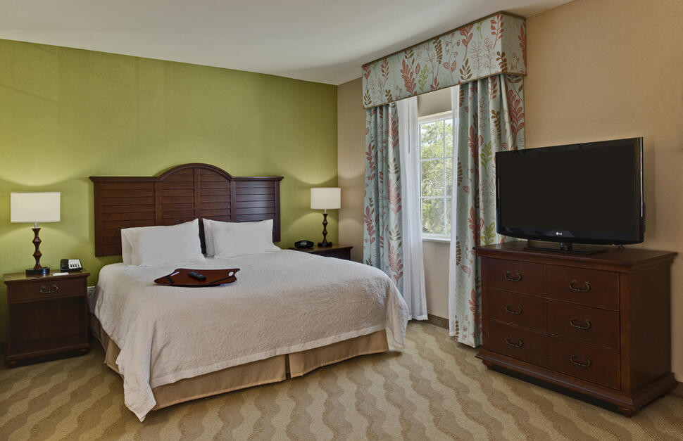 Hampton-Inn-New-Smyrna-Beach-4.jpg
