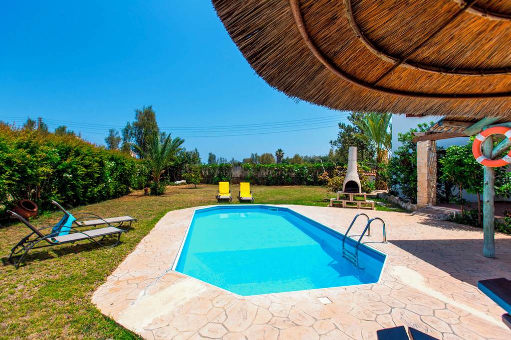 PFO_88915_Z&X_Holiday_Villas_-_Villa_Pomos_Med_0125_10.jpg