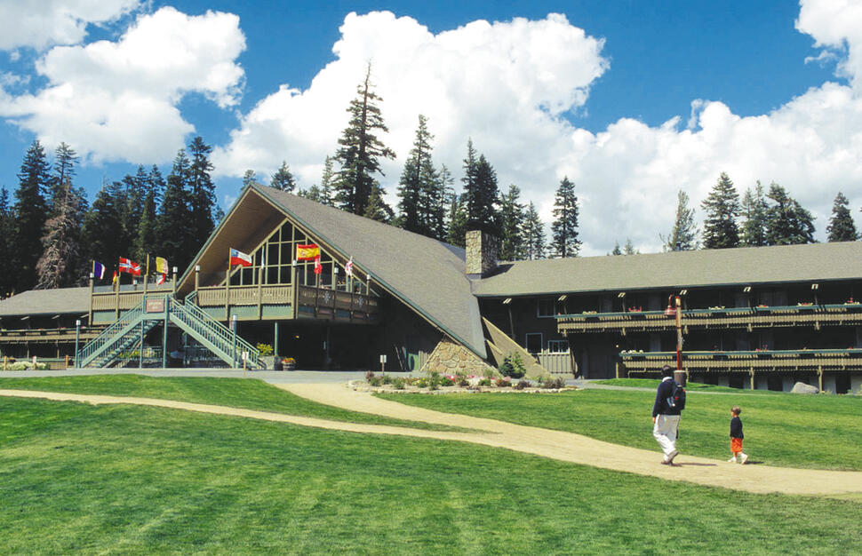 Mammoth-Mountain-Inn-2.jpg