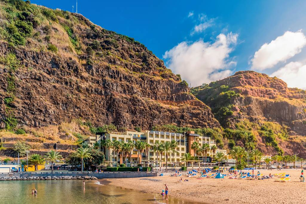 FNC_70827_Calheta_Beach_0821_03.jpg