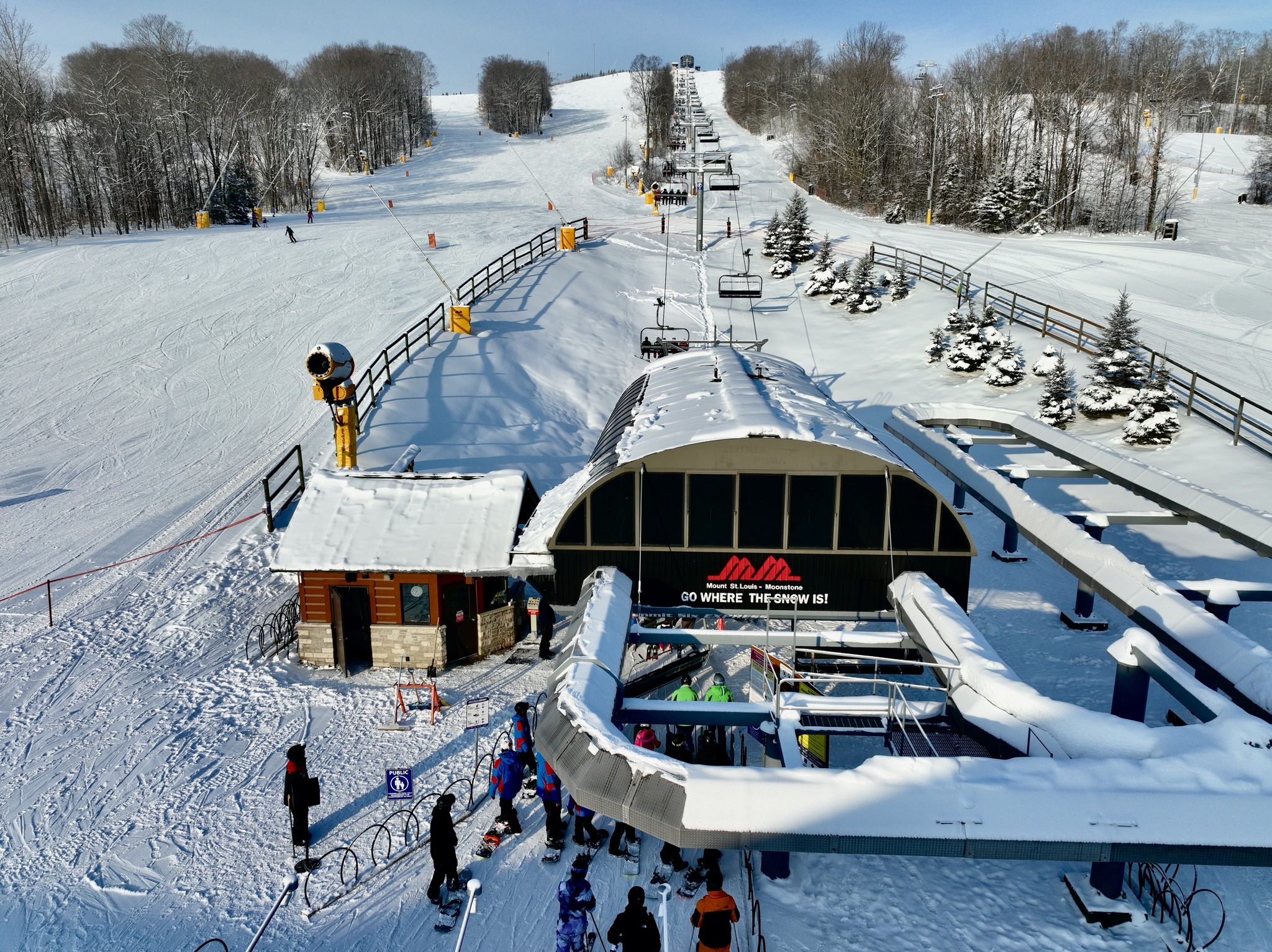Mount St Louis Moonstone - Luxury ski hotel gallery image 2 showing alpine architecture, interior design, or mountain views