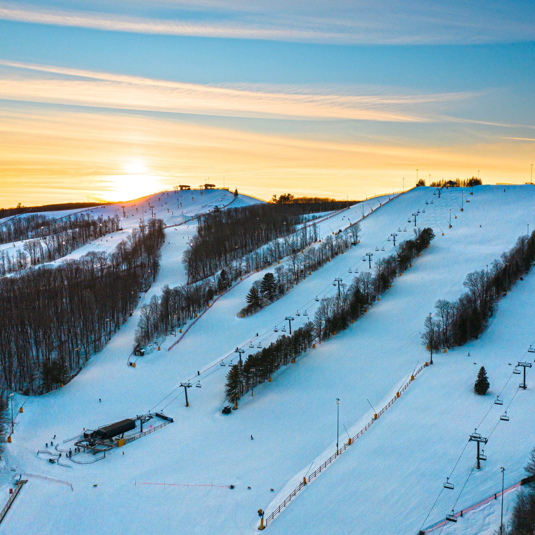 Mount St Louis Moonstone - Luxury ski hotel gallery image 7 showing alpine architecture, interior design, or mountain views